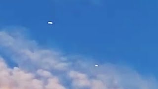 Watch Two Glowing Cigar Capsule Shaped UFOs Flying in Straight Path over Louisville, Kentucky