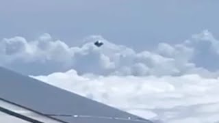 Watch Classic Flying Saucer UFO Filmed Over Colombia During A Commercial Flight