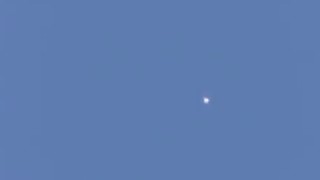 Watch UFO Sighting with Orbs Filmed over LAX Airspace - FindingUFO