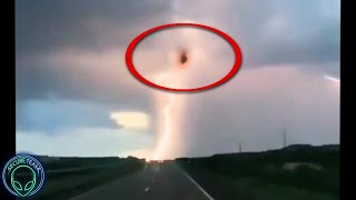 Watch THIS JUST APPEARED Inside A Lightning Storm!