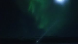 Watch UFO shoots laser beam into the Northern Lights/Clear pic of TicTac UFO