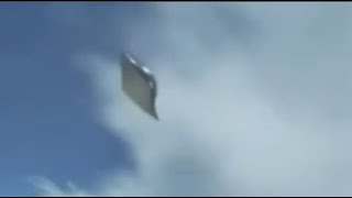 Watch UFO Filmed By Pilot From The Cockpit Of The Plane. April 4, 2023