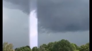 Watch Peculiar Beam Of Light Captured During Thunder Storm In Eskilstuna, Sweden